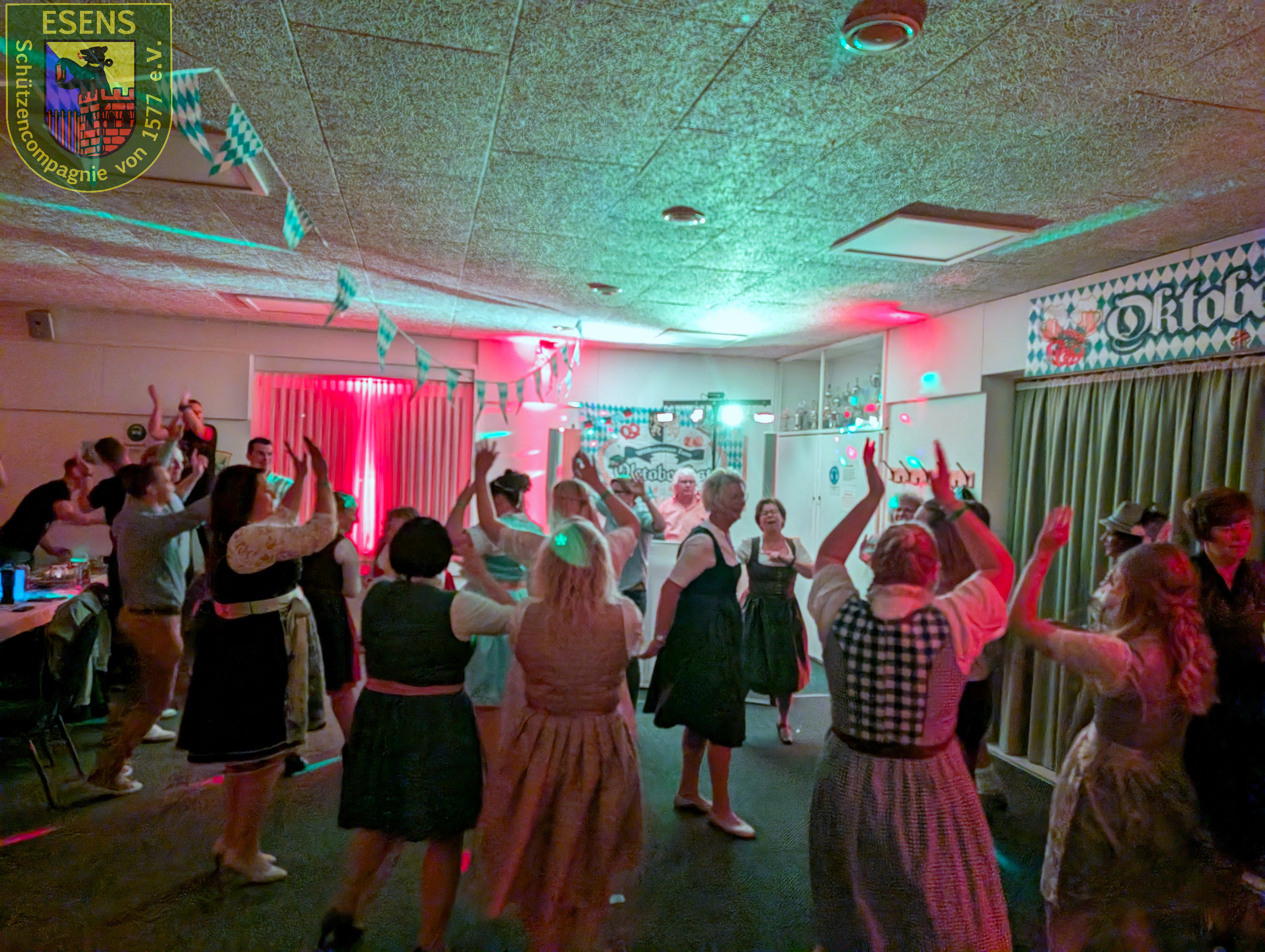 PXL 20251030 193639327.MP DxO