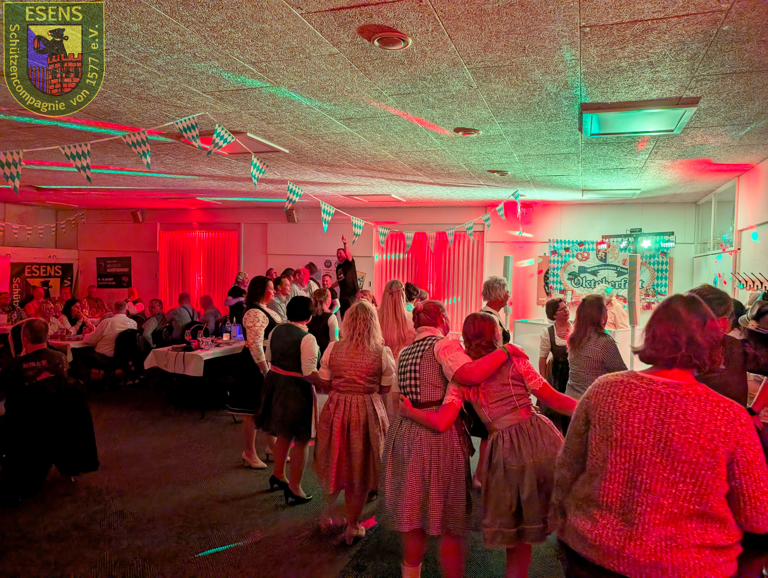 PXL 20251030 193656135.MP DxO